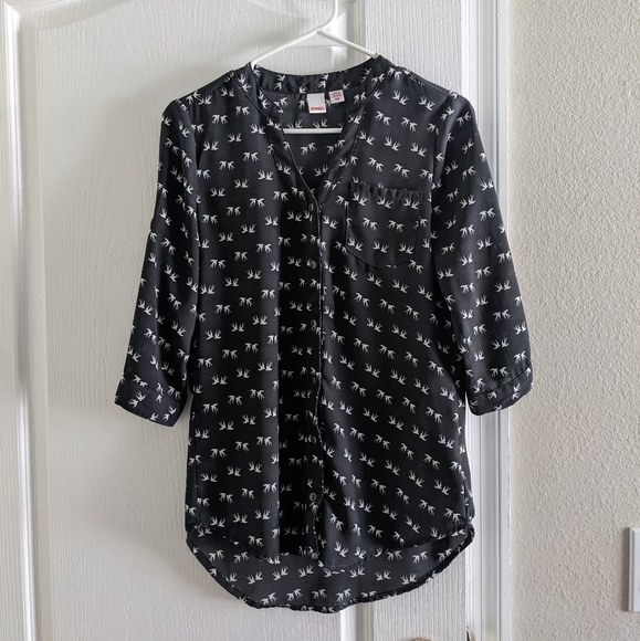 White and Green Blouse Size Small - Picture 1 of 5